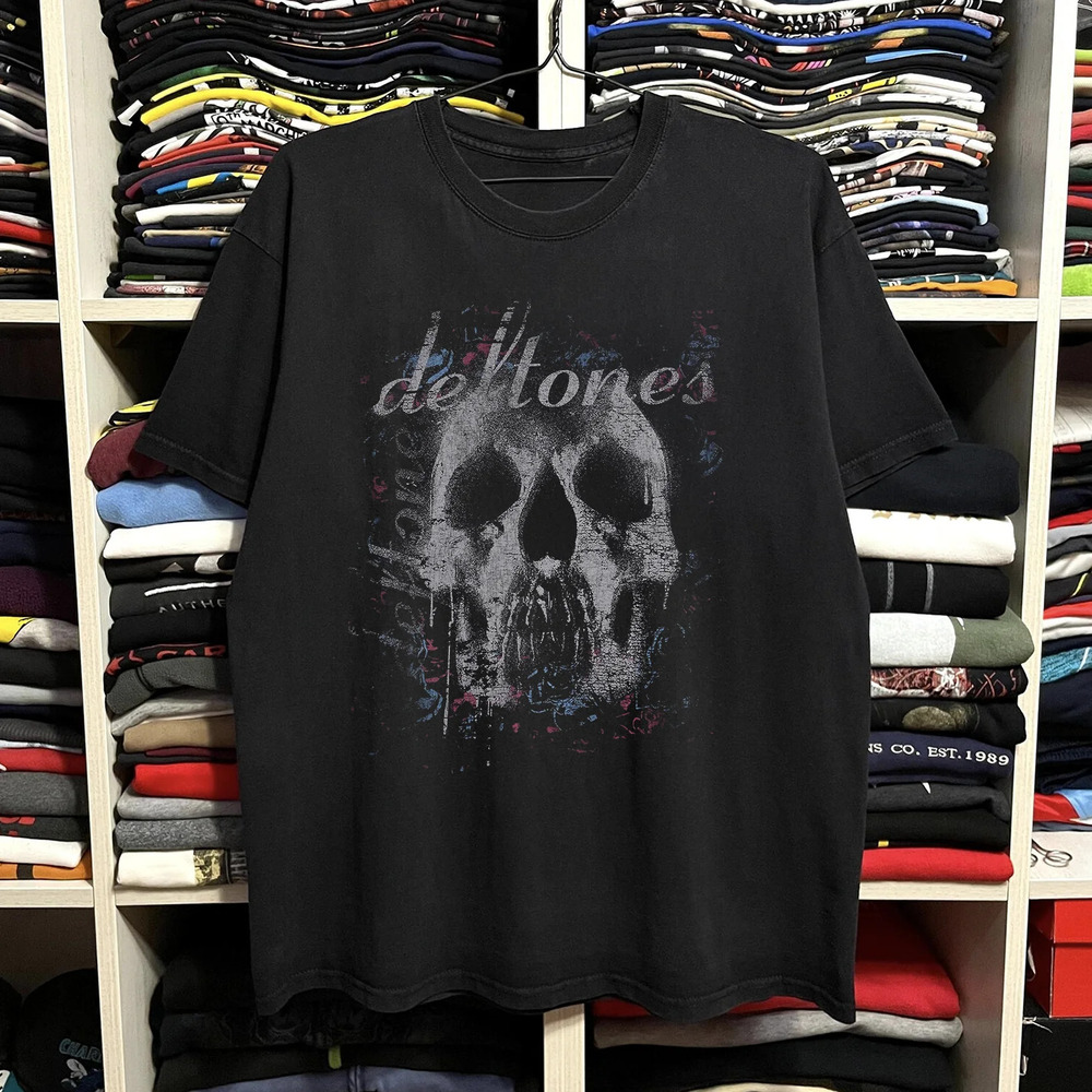 Rare Deftones Skull , Black Tee